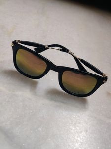 Golden Reflective Sunglasses 😎
