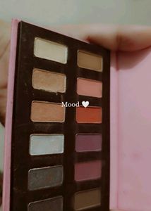 POPxo SQUAD GOALS 12 EYESHADOW MINI KIT