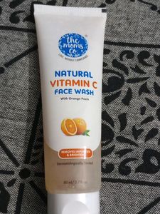 The Moms Co Natural Vitamin C Face Wash