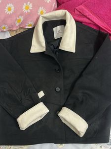 Chic Black Cropped Jacket