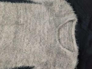 women pullover sweatshirt