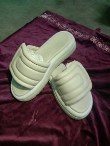 Comfy Cream Slides