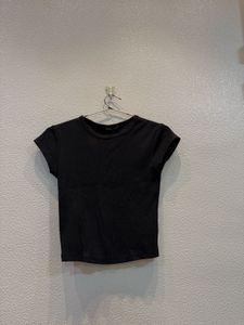 Basic Black Cropped Tee