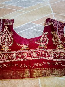 Bridal Saree With Heavy Golden Embroidery