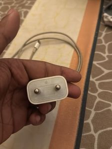 apple 5 wt Mobile Charger