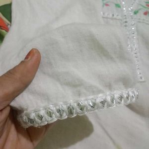 Floral Embroidered kurta