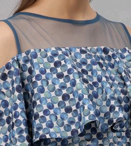 COLD SHOULDER TOP