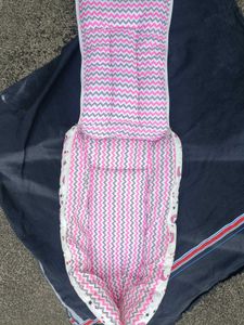 Baby sleeping bag and carry nest