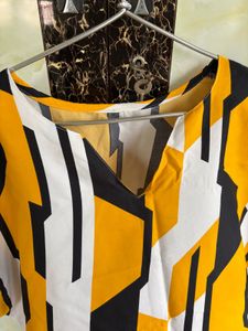 Geometric Print V-Neck Top