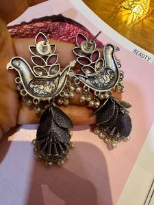 Exquisite Bird Design Jhumka Earrings