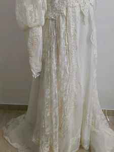 Vintage Lace Wedding Dress
