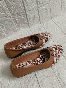 women&#39;s footwear