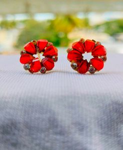 Red pearl stud