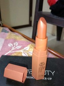 The London Lipstick
