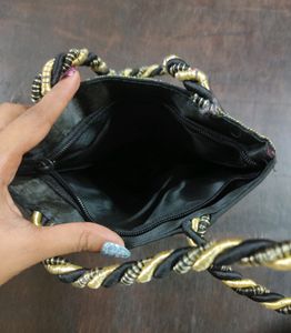 Embroidery Hand Bag 👜