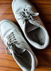 Highlander White Shoes