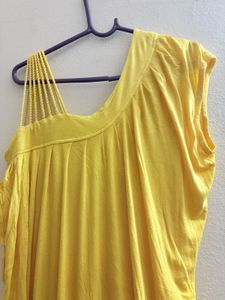 Yellow one-sided shoulder dress
