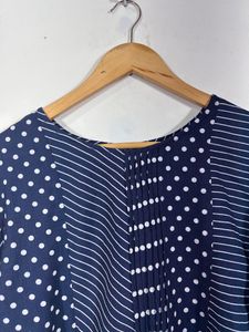 Women’s Blue Top| Bust 40| Waist 39| Length 27