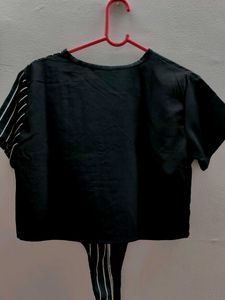 **Negotiable** Cute Black Crop Top