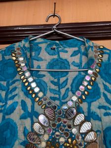 Elegant Floral Print Kurta - Blue