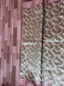 Elegant Green &amp; Gold Sari