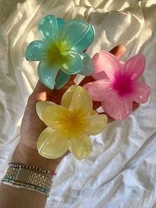 Flower Claw Clip
