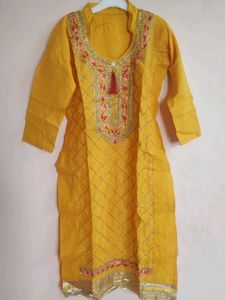 Beautiful Kurti With Plazo Dupatta 🟨