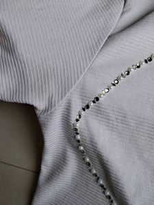 Beautiful DIY crop Tshirt With White Stones