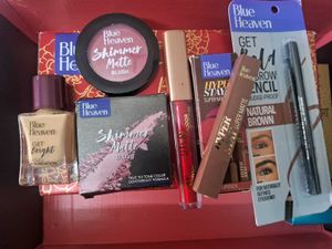 Blue Heaven Makeup Kit💫