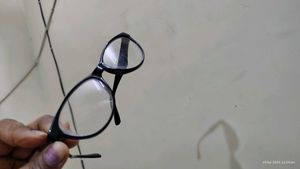 eye glass frame in perfect condition 👍🔥