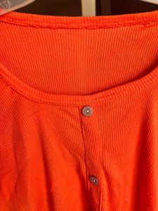 🔥Bright Orange Ribbed Top🔥