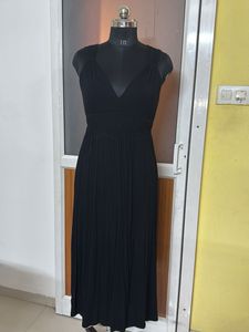 Elegant Black Midi Dress