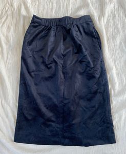 Sale✨Velvet Skirt🍒✨