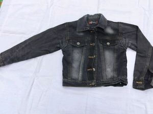 Solid Cropped Denim Women Jacket