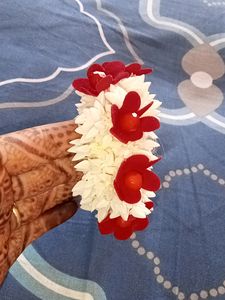 Premium Artificial Mogra Gajra For Bun With Rubber