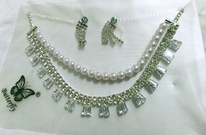 Butterfly Jewelry Set: Necklace &amp; Earrings