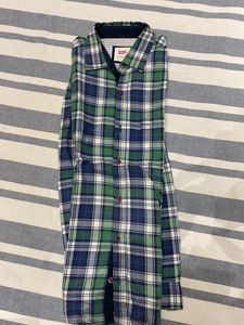 Levi&#39;s Plaid Shirt