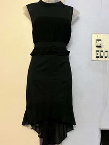 Elegant Black Sleeveless Dress