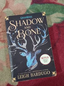 Shadow And Bone Trilogy 1