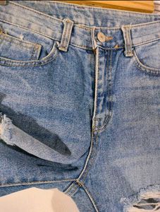 Blue Torned Jeans (Women&#39;s)