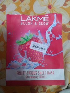 Lakme Strawberry Sheet Mask