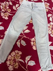 A Skinny Jeans