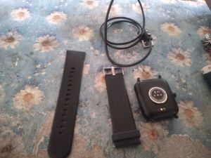 Smartwatch with Charger And Combo Damage