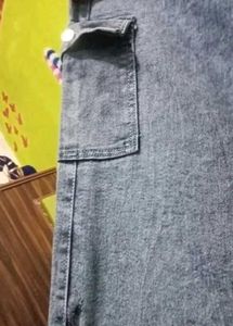 Straight Jeans