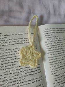 Crochet Star Bookmark or Bagcharm