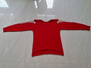 Red lace woollen sweater🌻