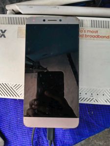 Oppo A7 &amp; LETV 1s