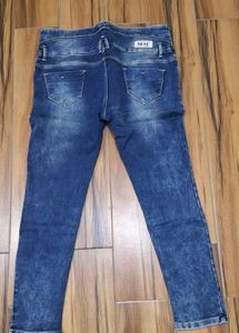 Stylish Blue Denim Jeans for women