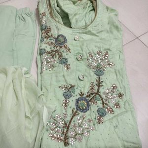 💖2 Embroidered Kurta Set