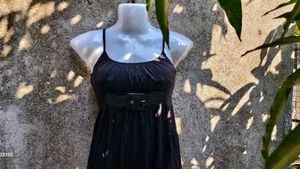 CUTE BLACK DRESS